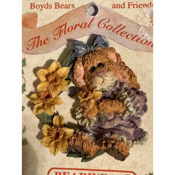 Boyd’s Bears Resin Rabbit with Flowers Pin 2” Easter Spring Bunny - Picture 2 of 3